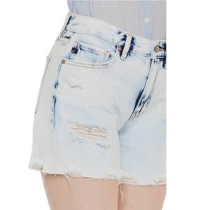 KanCan 5 (26) Bellini High Rise Denim Shorts Distressed Acid Wash KC8613AC